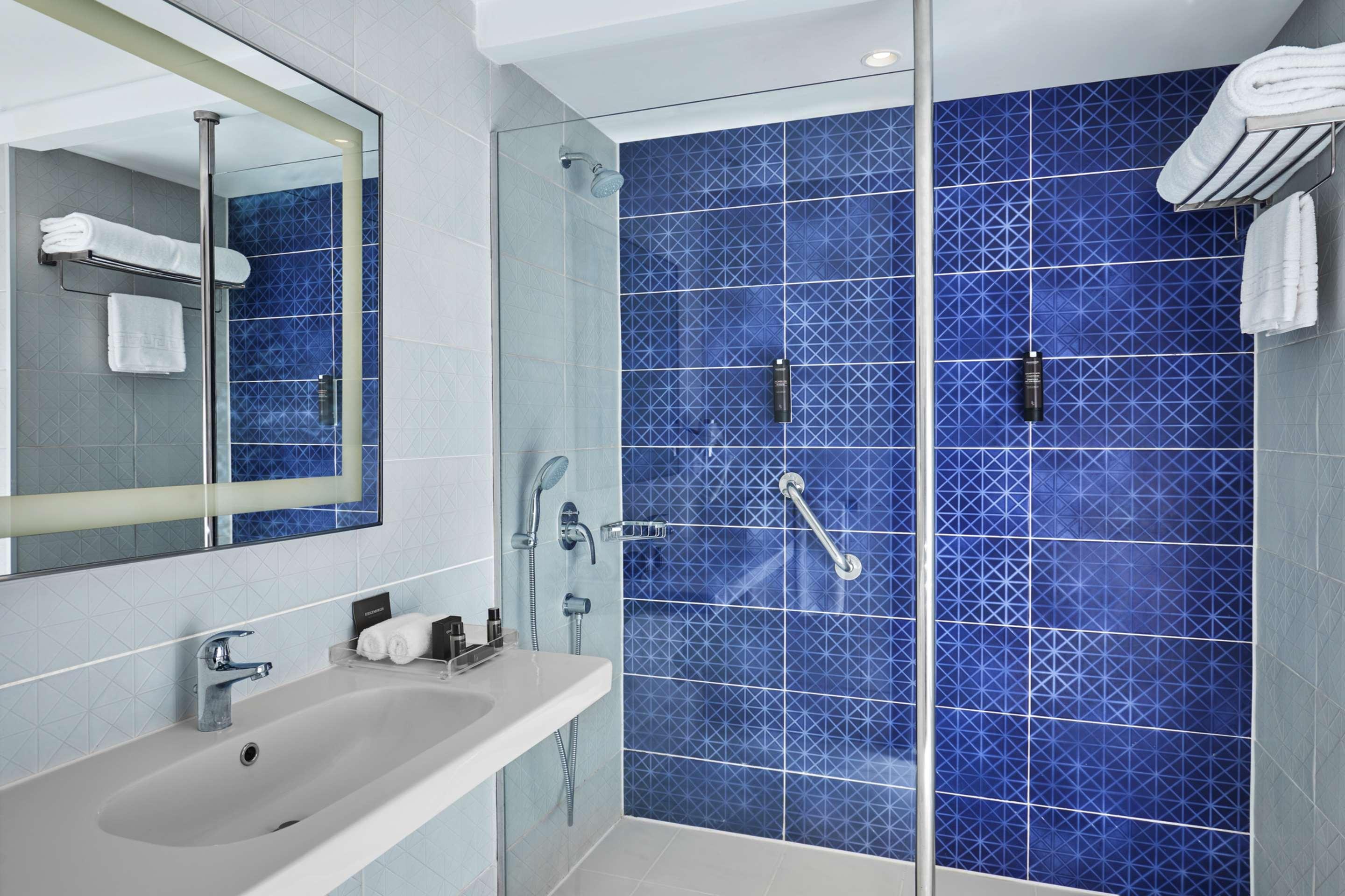 Steigenberger Hotel El Lessan Ras el-Barr Exterior photo A shower enclosure