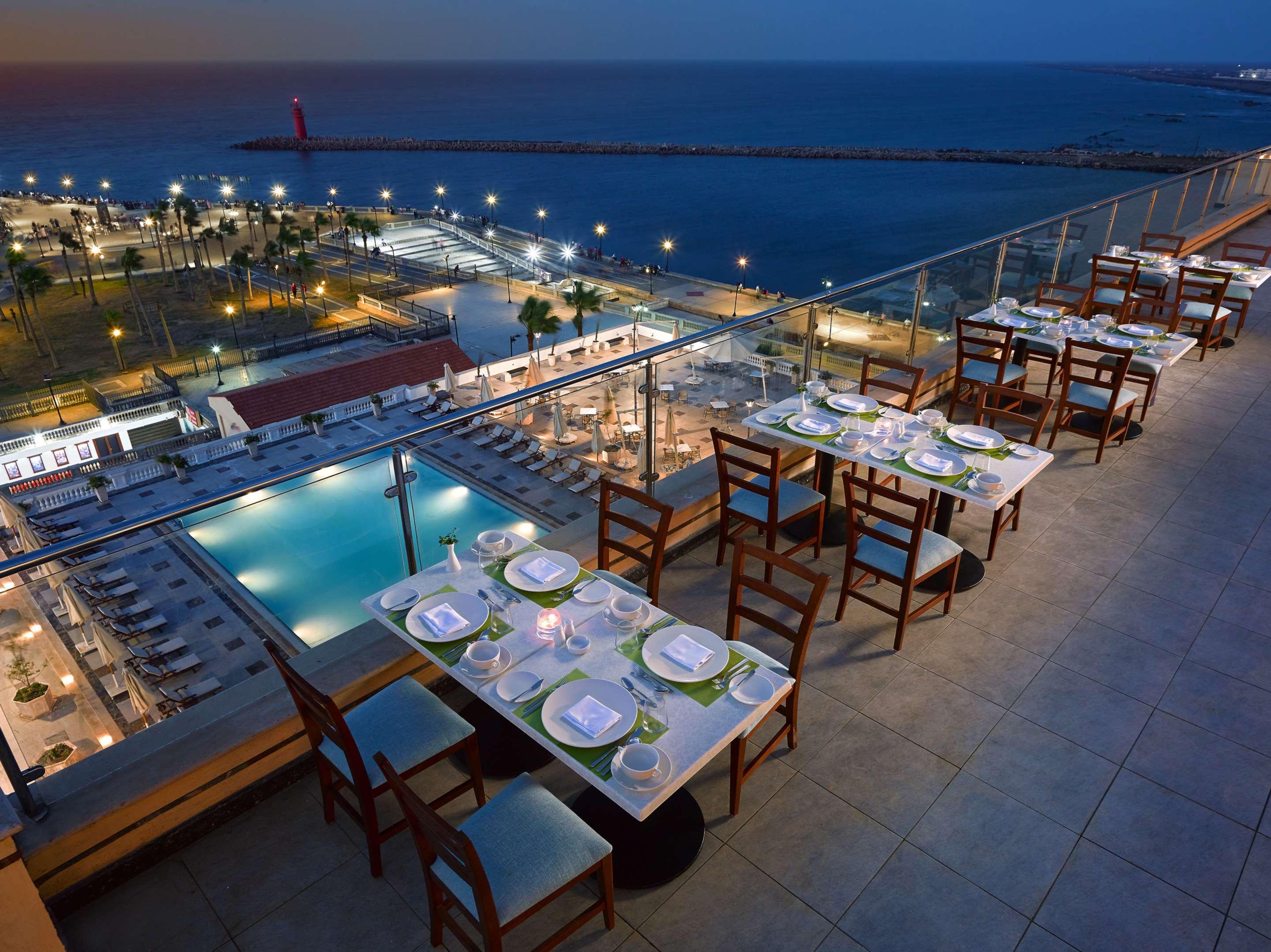 Steigenberger Hotel El Lessan Ras el-Barr Exterior photo The rooftop bar at the Dan Hotel